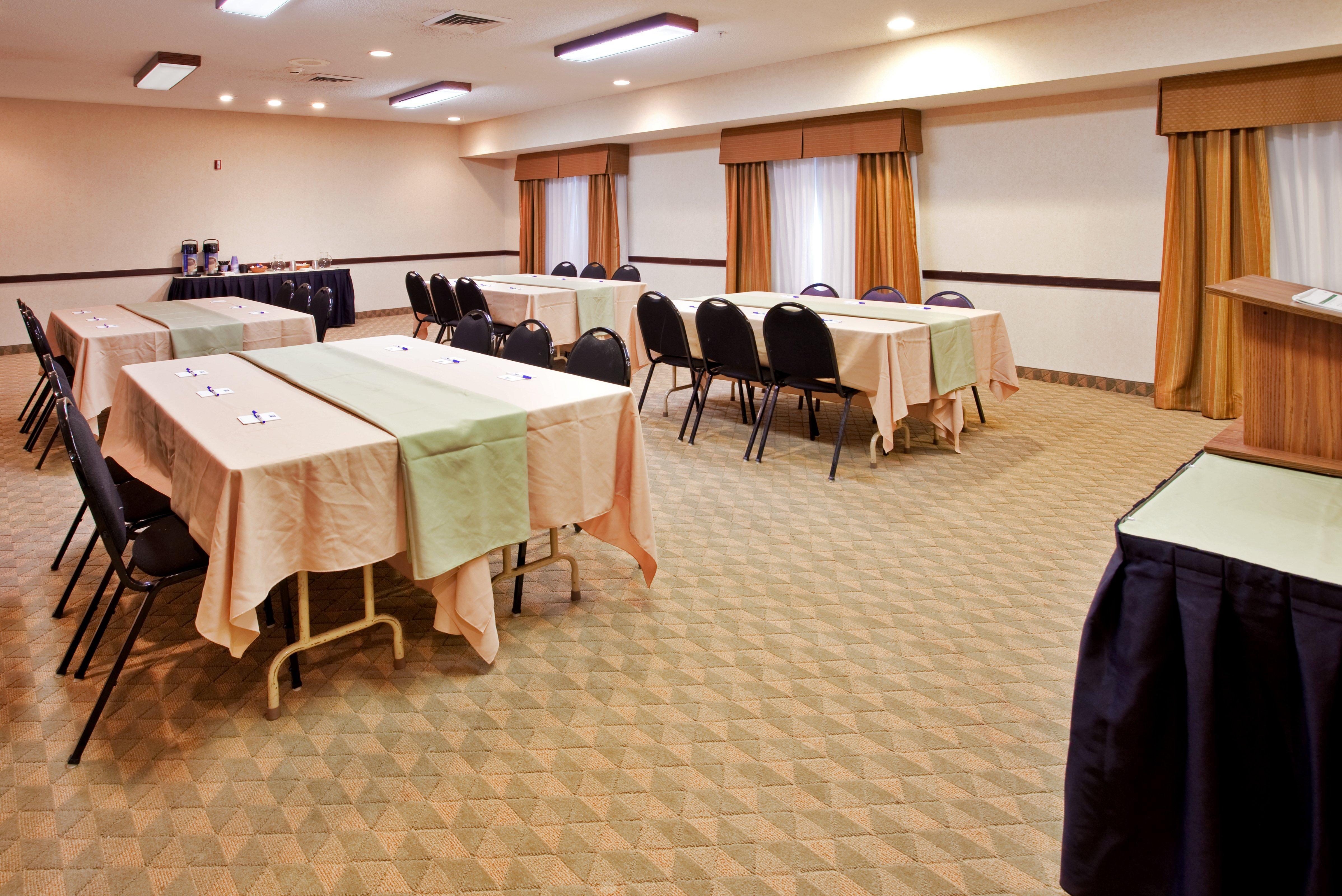 Spark By Hilton Lansing Zewnętrze zdjęcie