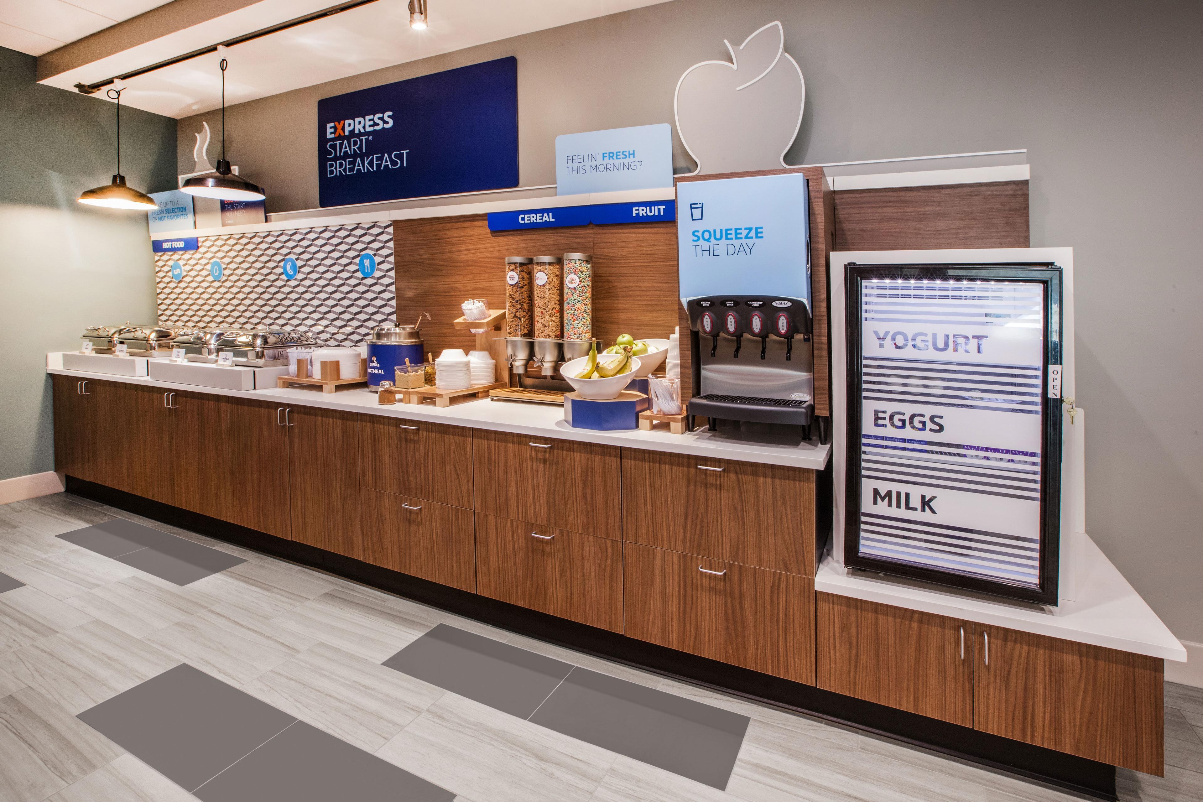 Spark By Hilton Lansing Zewnętrze zdjęcie