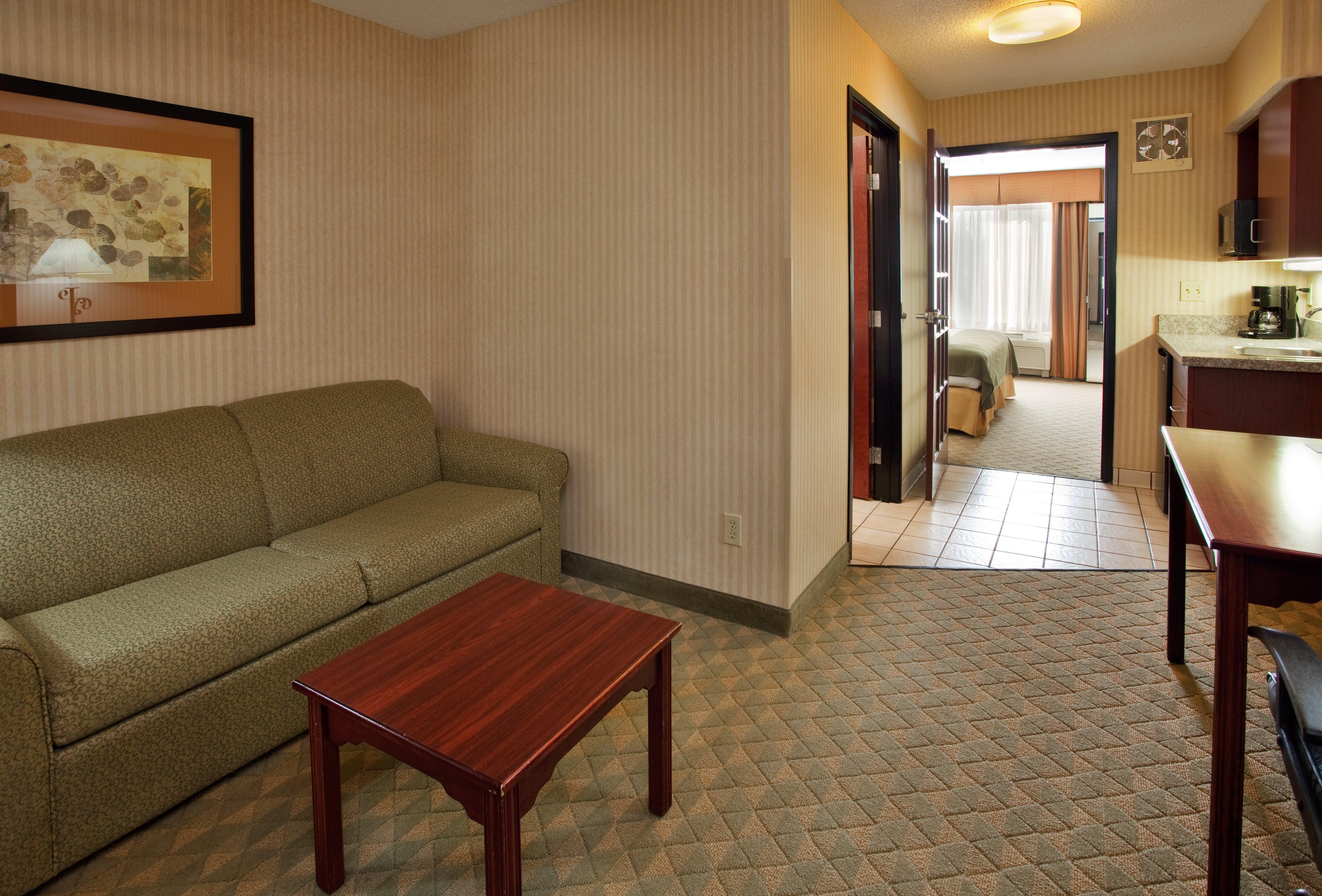Spark By Hilton Lansing Zewnętrze zdjęcie