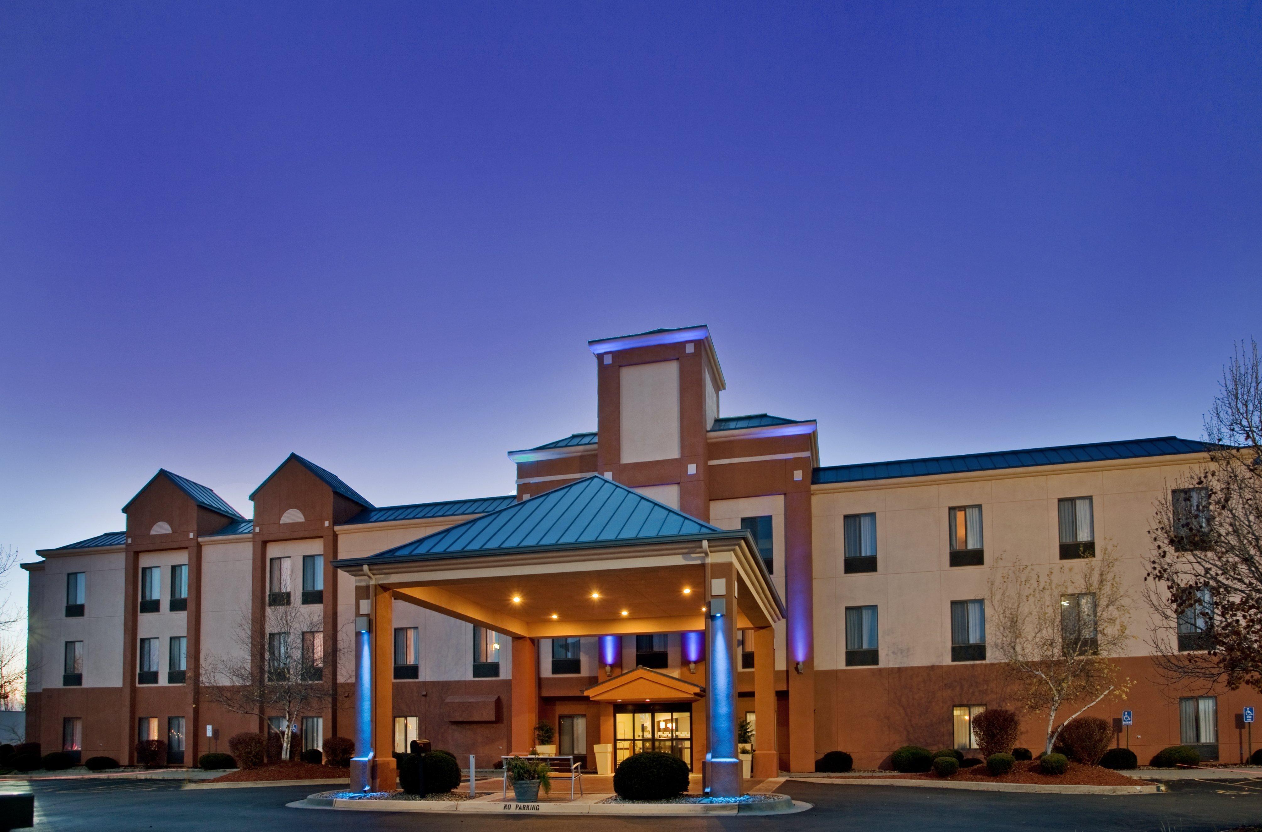 Spark By Hilton Lansing Zewnętrze zdjęcie
