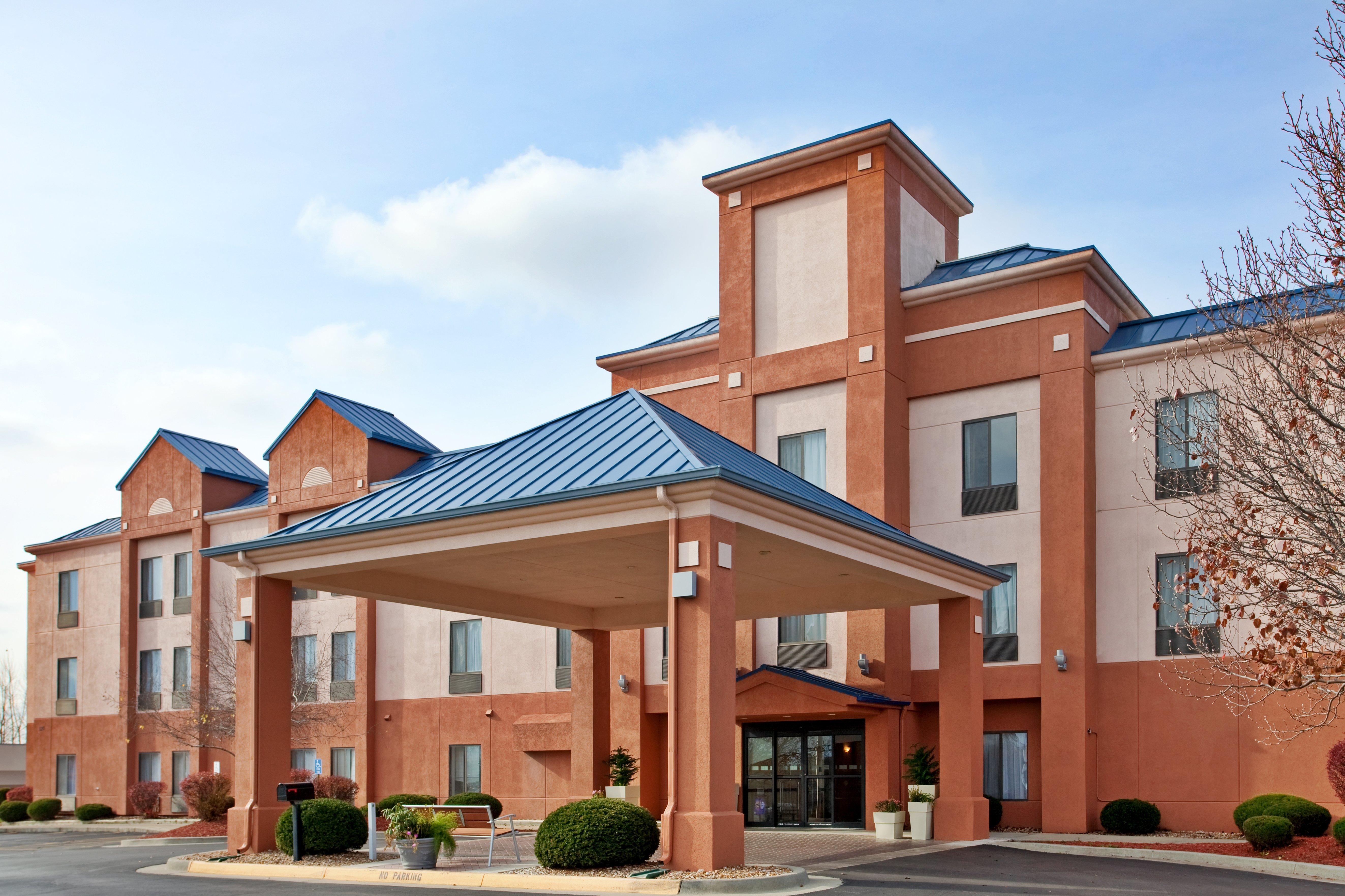 Spark By Hilton Lansing Zewnętrze zdjęcie