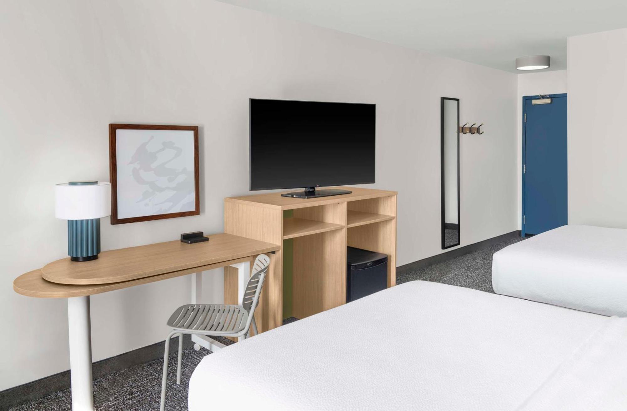 Spark By Hilton Lansing Zewnętrze zdjęcie