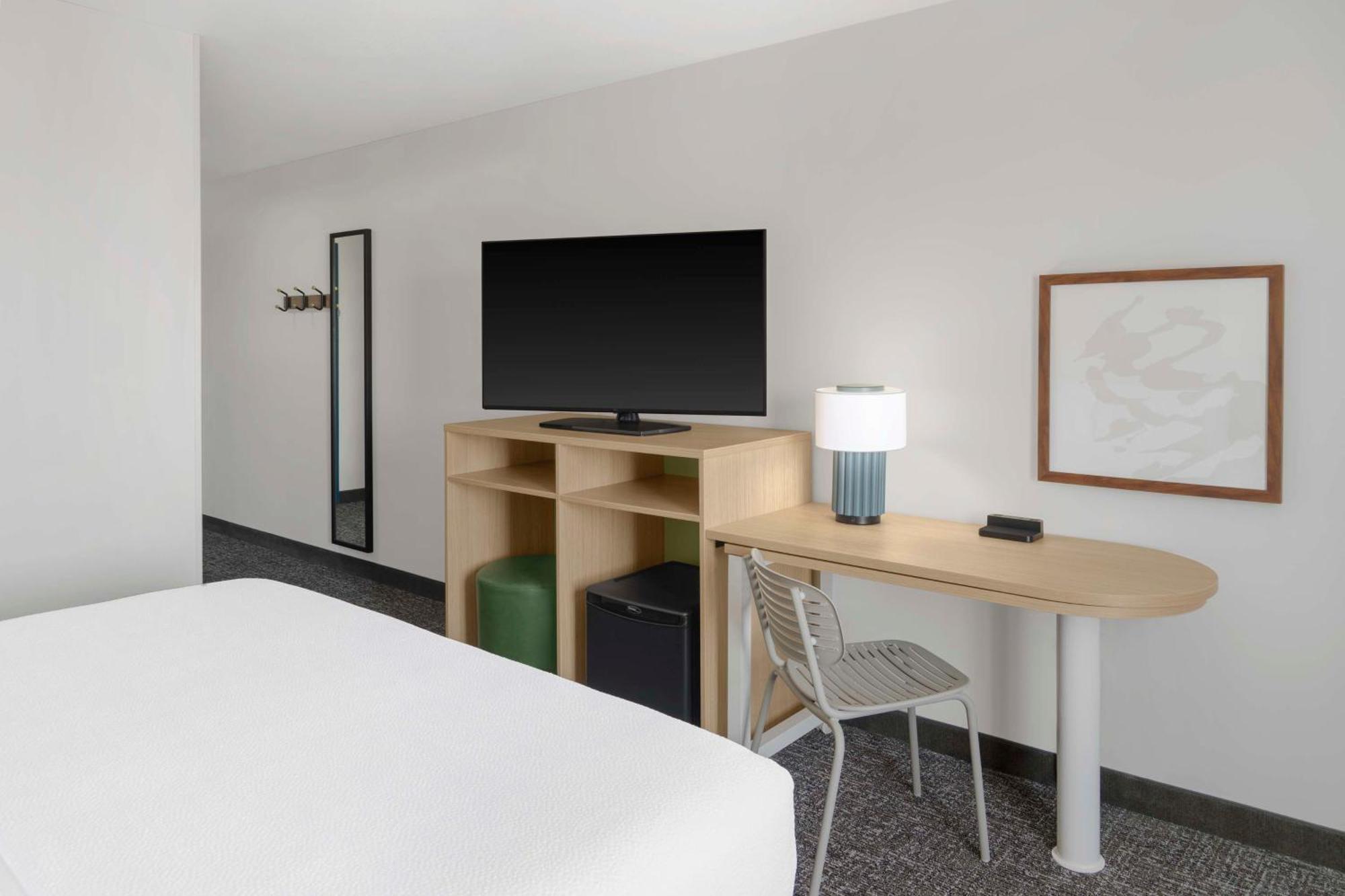 Spark By Hilton Lansing Zewnętrze zdjęcie