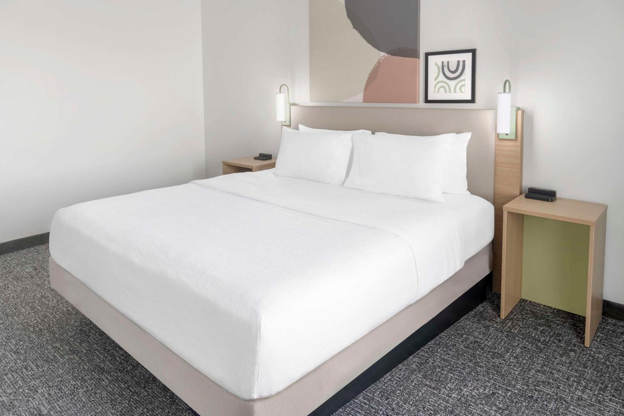 Spark By Hilton Lansing Zewnętrze zdjęcie