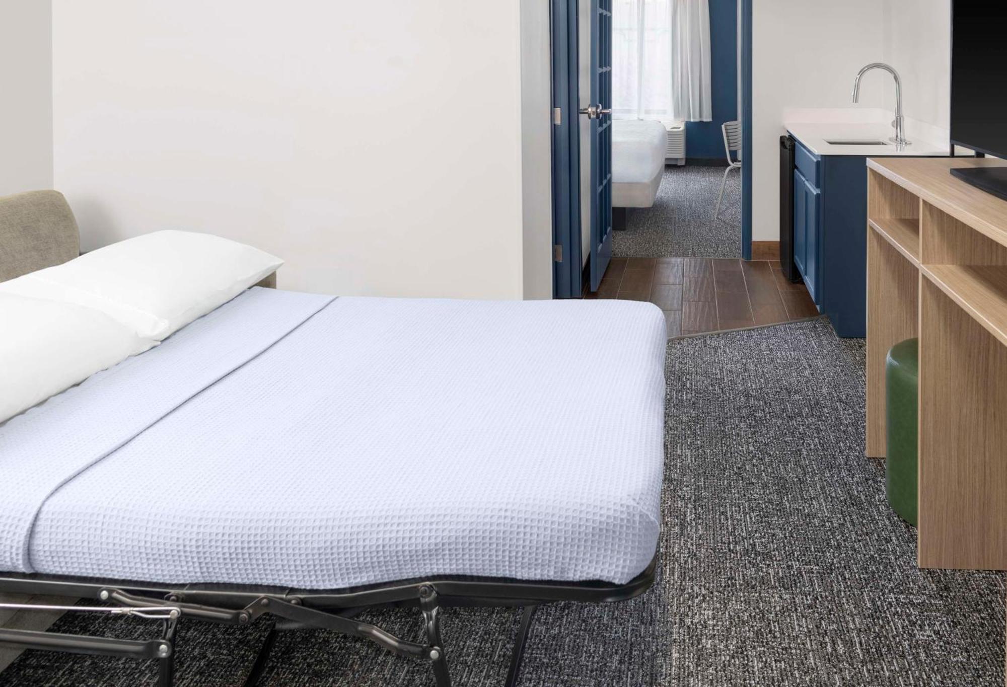 Spark By Hilton Lansing Zewnętrze zdjęcie